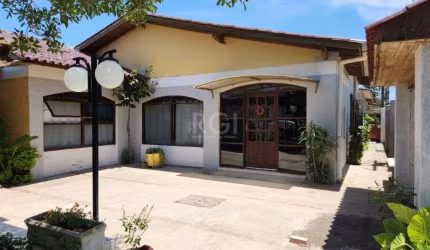Casa para Venda - 150m², 2 dormitórios, 4 vagas - Ponta Grossa