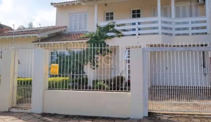Casa para Venda - 264m², 3 dormitórios, sendo 1 suites, 3 vagas - Vila Nova