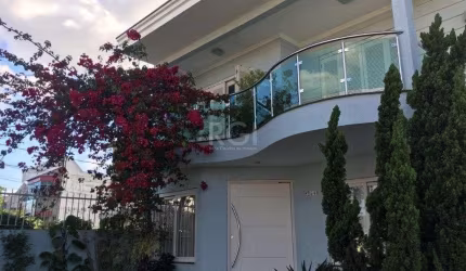 Casa para Venda - 248m², 5 dormitórios, sendo 1 suites, 3 vagas - Sarandi