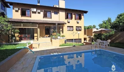 Casa para Venda - 275.72m², 4 dormitórios, sendo 3 suites, 4 vagas - Glória