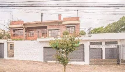 Casa para Venda - 440m², 3 dormitórios, sendo 1 suites, 2 vagas - Santa Tereza