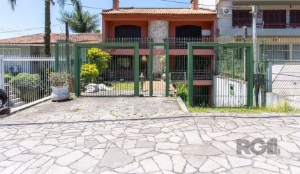 Casa para Venda - 572m², 5 dormitórios, sendo 1 suites, Cavalhada