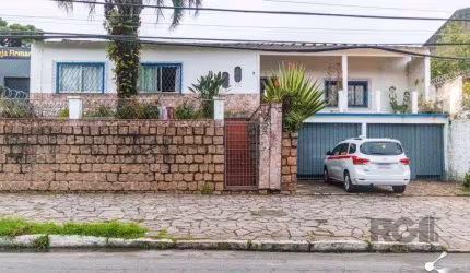 Casa para Venda - 240m², 3 dormitórios, sendo 1 suites, 3 vagas - Cristal