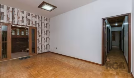Excelente casa de 150m² com 3 dormitórios e 2 vagas.