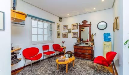 Casa Comercial 239m² no Centro Histórico
