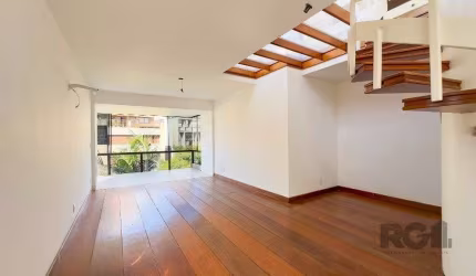 Cobertura para Venda - 244m², 3 dormitórios, sendo 1 suites, 4 vagas - Auxiliadora