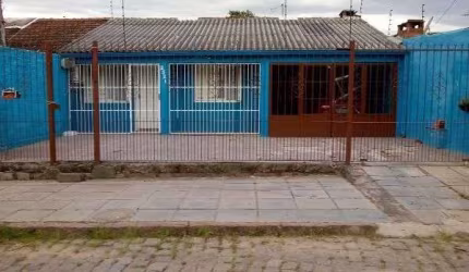 Casa para Venda - 92m², 3 dormitórios, 2 vagas - Restinga