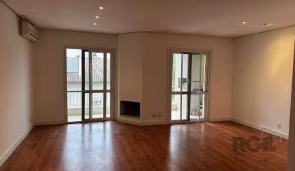 Casa em condomínio com 245m² - 3 dormitórios, 2 vagas no bairro Pedra Redonda
