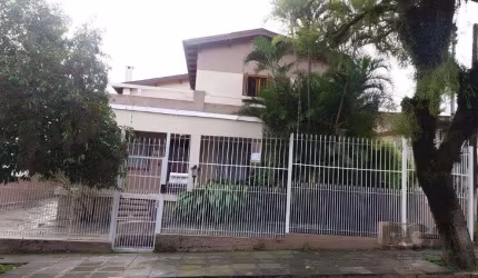 Casa de 3 dormitórios no bairro Sarandi