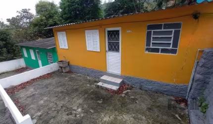 Casa para Locação/Aluguel - 45m², 1 dormitório, Glória