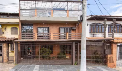 Casa para Venda - 500m², 4 dormitórios, sendo 1 suites, 4 vagas - Coronel Aparício Borges