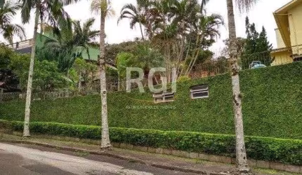 Casa para Venda - 741m², 5 dormitórios, sendo 3 suites, 9 vagas - Espirito Santo