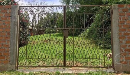 Casa para Venda - 570m², 3 dormitórios, sendo 1 suites, 2 vagas - Hípica