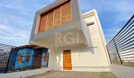 Casa para Venda - 217m², 3 dormitórios, sendo 1 suites, 2 vagas - Hípica