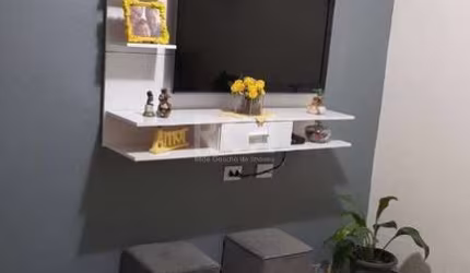 Casa para Venda - 80m², 2 dormitórios, 4 vagas - Lami