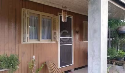 Casa para Venda - 300m², 2 dormitórios, sendo 1 suites, 1 vaga - Lami