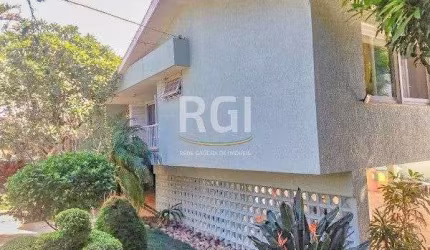 Casa para Venda - 500m², 6 dormitórios, sendo 6 suites, 8 vagas - Boa Vista