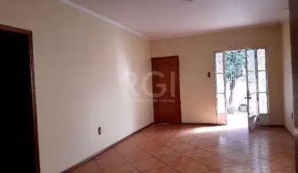 Terreno para Venda - 228m², 3 dormitórios, sendo 1 suites, 2 vagas - Menino Deus