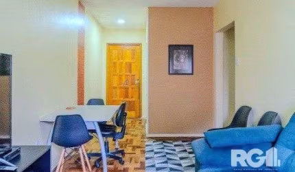 Apartamento com 1 quarto e 47m² à venda em Medianeira, Porto Alegre.