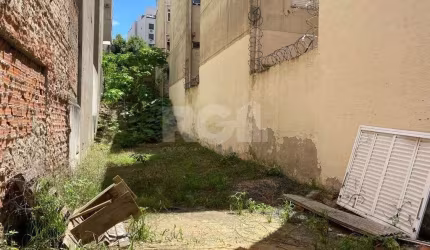 Terreno com projeto aprovado para construção de prédio no Centro Histórico