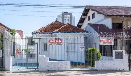 Casa para Venda - 180.2m², 3 dormitórios, 3 vagas - Medianeira