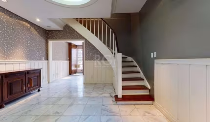 Casa para Venda - 130m², 3 dormitórios, sendo 1 suites, Cidade Baixa