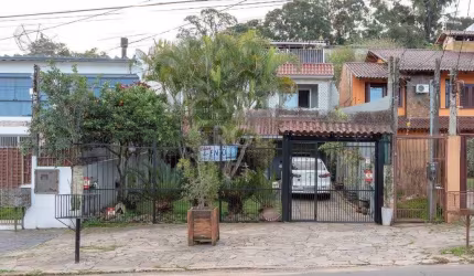 Casa para Venda com 3 dormitórios, sendo 1 suites e 4 vagas no bairro Ipanema