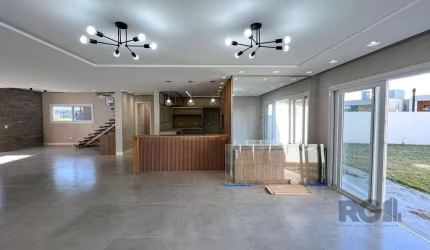 Casa Condominio para Venda - 300m², 3 dormitórios, sendo 3 suites, 2 vagas - Alphaville