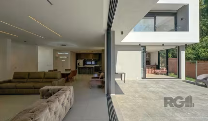 Casa Condominio para Venda - 340m², 4 dormitórios, sendo 4 suites, 4 vagas - Alphaville