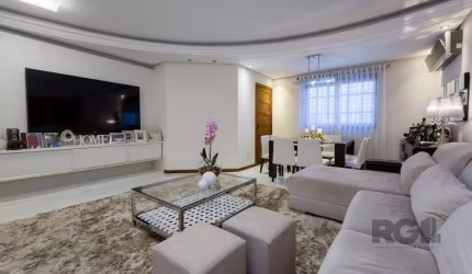 Casa em Condomínio em Cavalhada