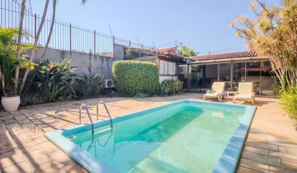 Casa para Venda - 410m², 3 dormitórios, sendo 3 suites, 2 vagas - Ipanema