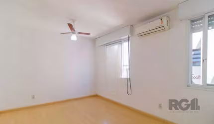 Excelente JK no coração da Cidade Baixa