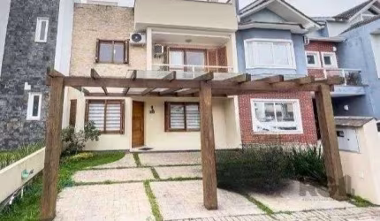 Casa em Condomínio em Hípica