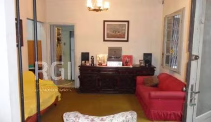 Casa para Venda - 200m², 3 dormitórios, 2 vagas - São João
