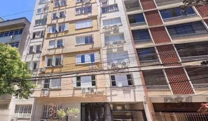 Apartamento no Centro de 2 dormitórios Desocupado
