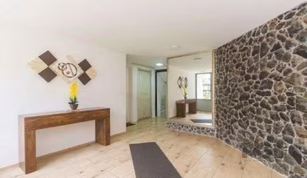 Apartamento de 2 dormitórios dependência e vaga