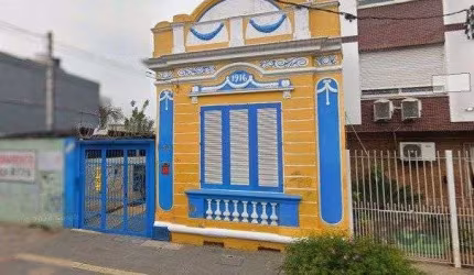 Compre propriedade para fins residenciais e comerciais localizada na rua Joaquim Nabuco