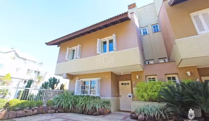 Casa Condominio para Venda - 380m², 2 dormitórios, sendo 2 suites, 3 vagas - Chácara das Pedras