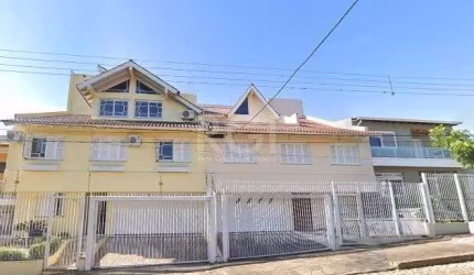 Casa para Venda - 250m², 5 dormitórios, sendo 1 suites, 4 vagas - Sarandi