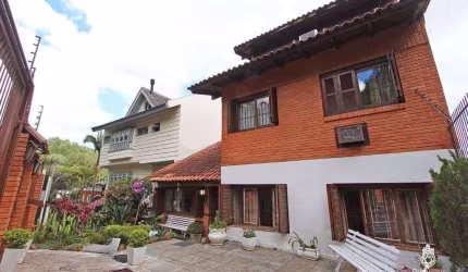 Casa para Venda - 3 dormitórios, sendo 1 suites, 2 vagas - São Caetano
