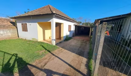 Casa à venda 2 dormitórios 3 vagas no Bairro Lami Porto Alegre RS