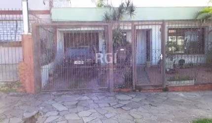 Casa para Venda - 120m², 3 dormitórios, sendo 1 suites, 3 vagas - Nonoai