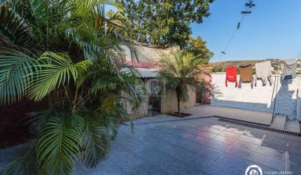 Casa sobrado de 5 dormitórios 2 vagas - Cristal