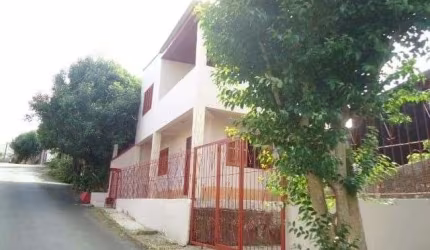 Casa para Venda 2 dormitórios, 1 vaga - Lomba do Pinheiro