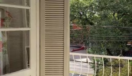 Vende-se amplo apartamento 3 dormitórios - Floresta