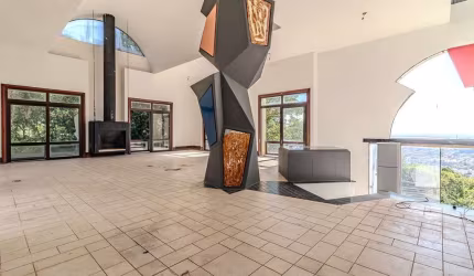 Casa para Venda - 1000m², 5 dormitórios, sendo 5 suites, 8 vagas - Teresópolis
