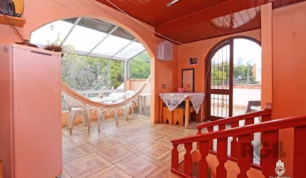 Casa de 250m² Para comprar no Bairro Mont Serrat Por R$1.125.000,00