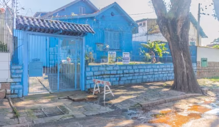 Casa para Venda - 165m², 3 dormitórios, 4 vagas - Santa Tereza