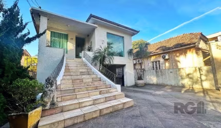 Casa comercial ou residencial com 14 vagas próxima á av. Teresópolis