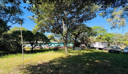 Área rural com 225,000m²